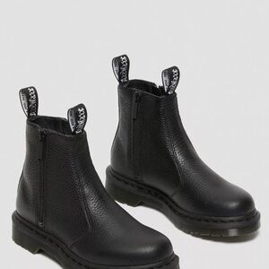 Dr Marten 2976 Leather Zipper Chelsea Boots